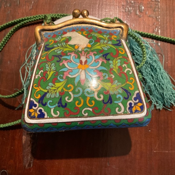 Vintage Handbags - Vintage Enamel Purse
